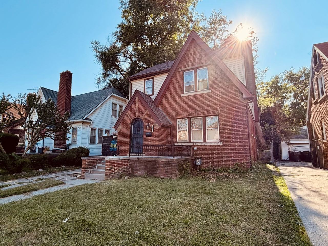 14869 Freeland St - Photo 2 of 8