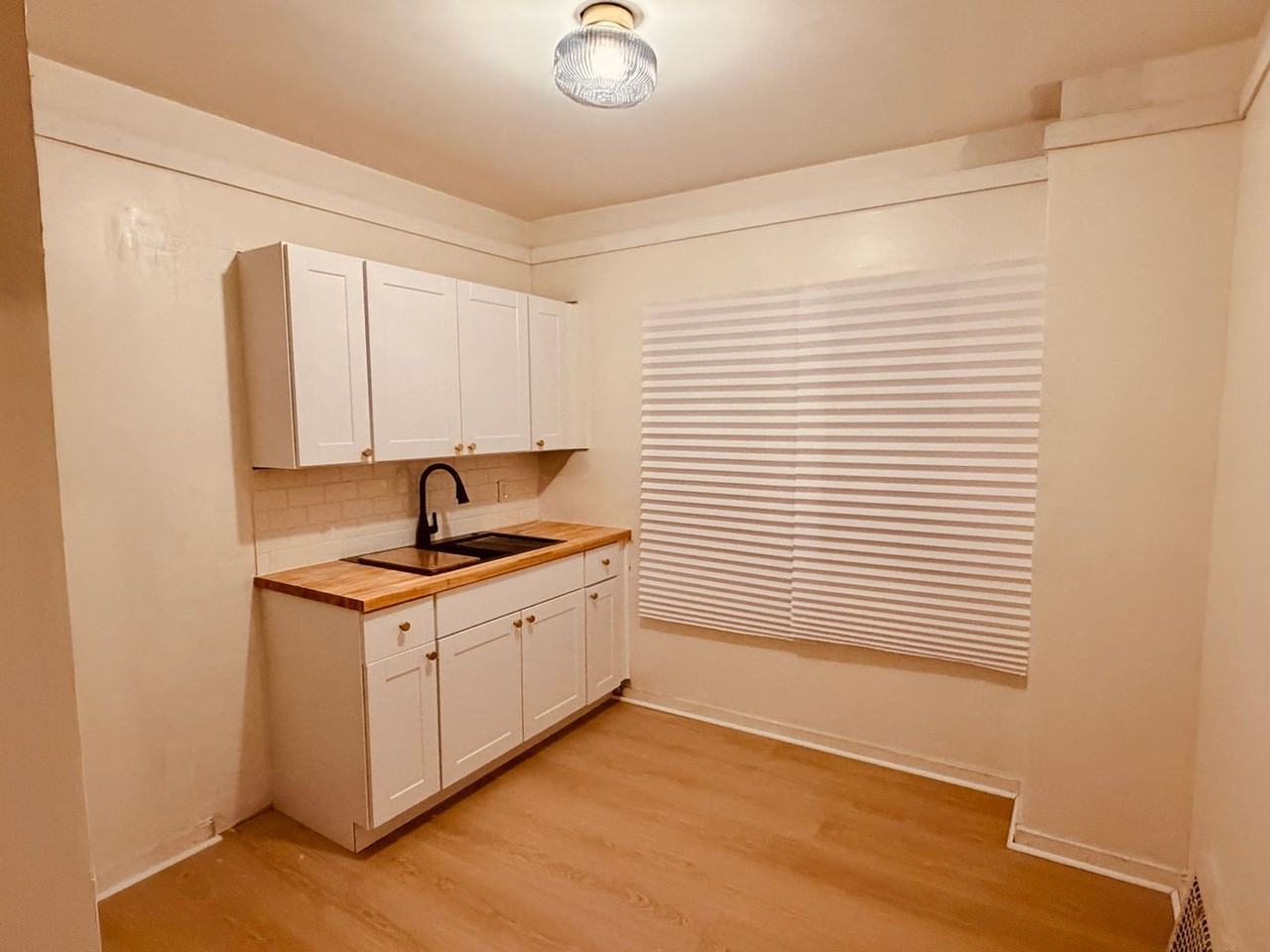 14869 Freeland St - Photo 3 of 8