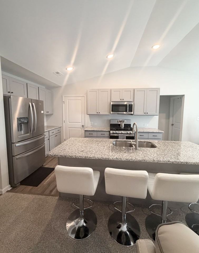 4036 Shire St - Photo 5 of 14