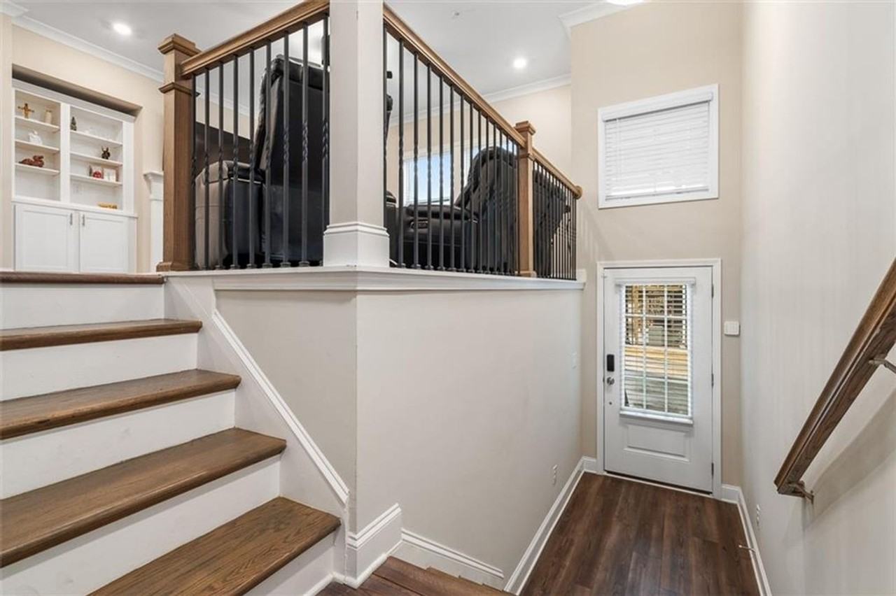 2641 Blackburn Ct - Photo 2 of 27