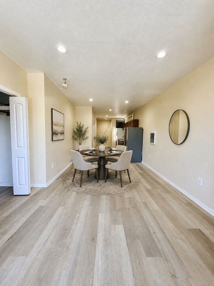 2213 N 33rd St (LO) - Photo 7 of 35