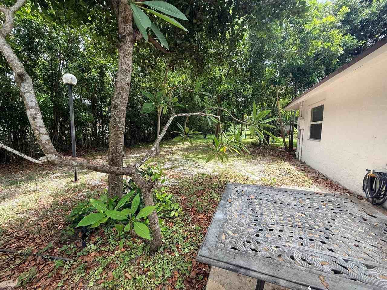 550 Sw Natura Ave #0 - Photo 4 of 20