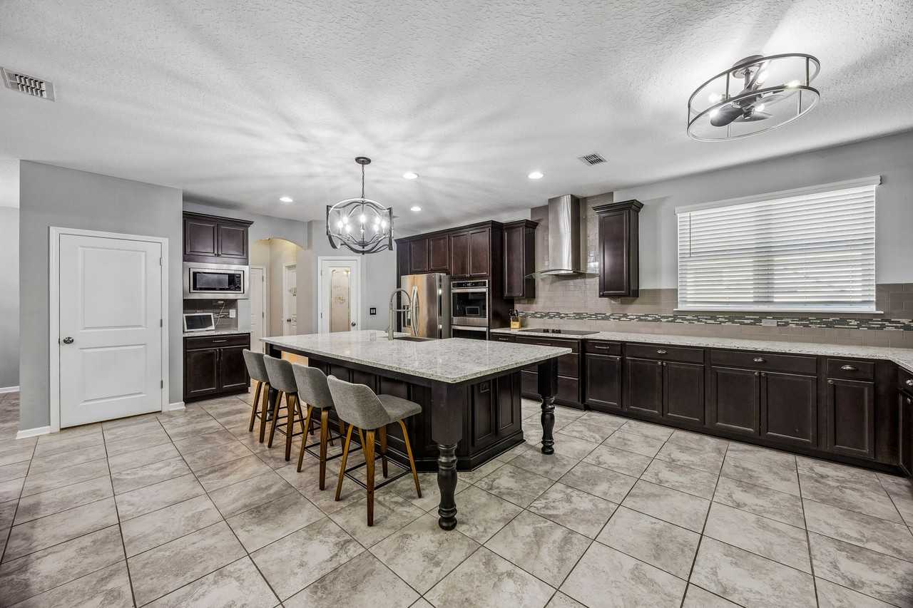 79425 Plummers Creek Dr #1 - Photo 3 of 20