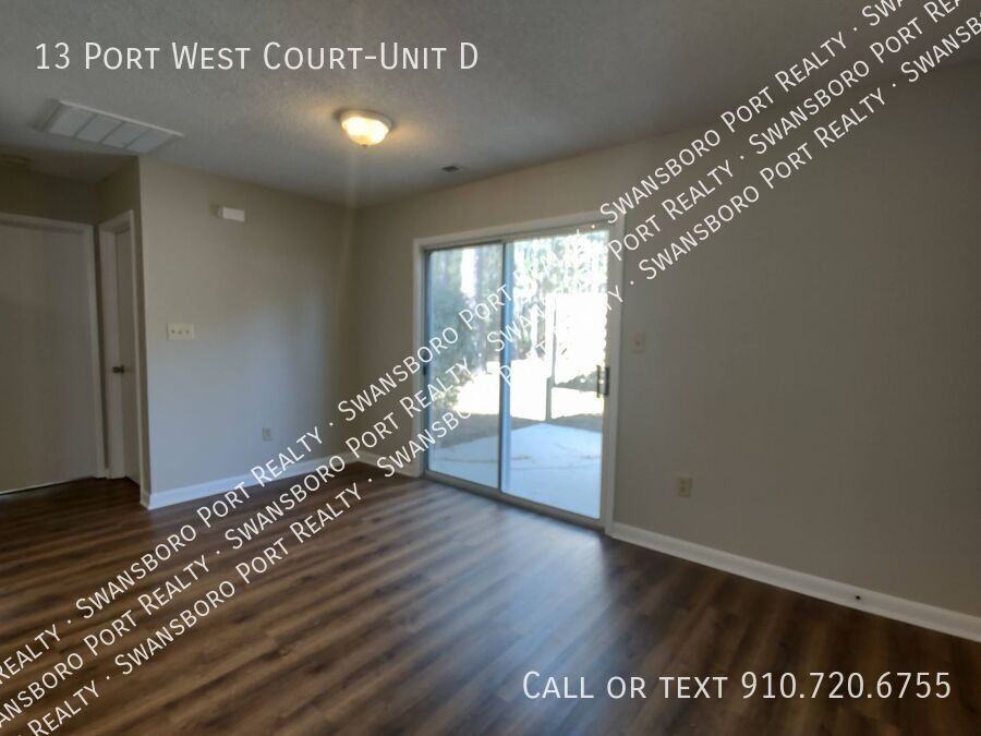 PORT WEST COURT-UNIT D & - Photo 7 of 21