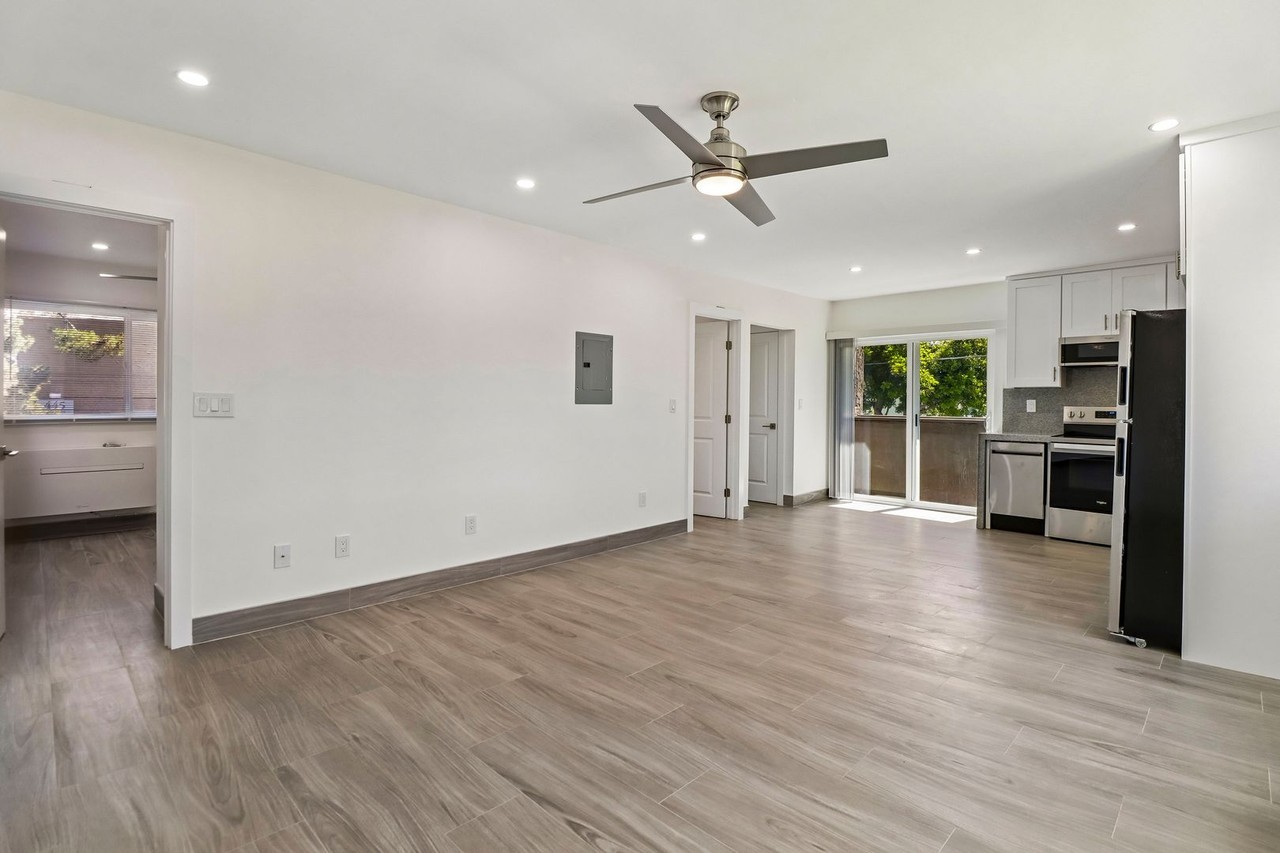 445 Garrison St #31 - Photo 7 of 35
