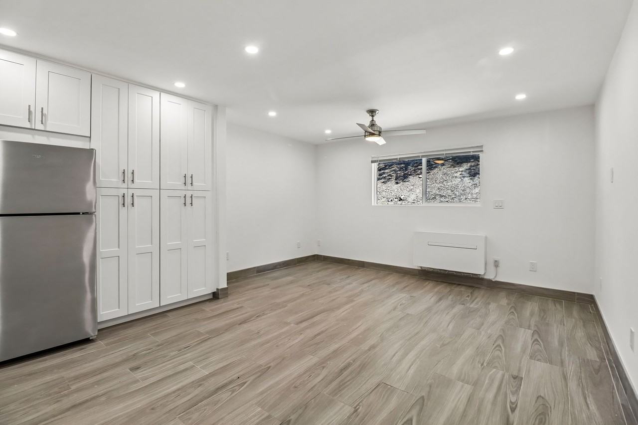 445 Garrison St #45 - Photo 4 of 42