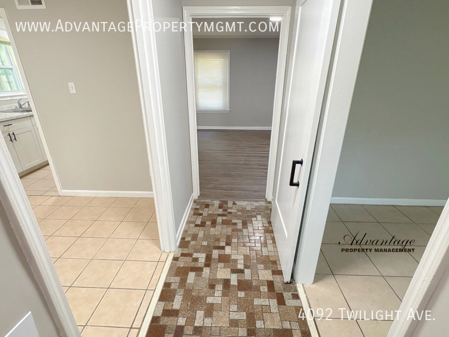 4092 Twilight Ave - Photo 7 of 24