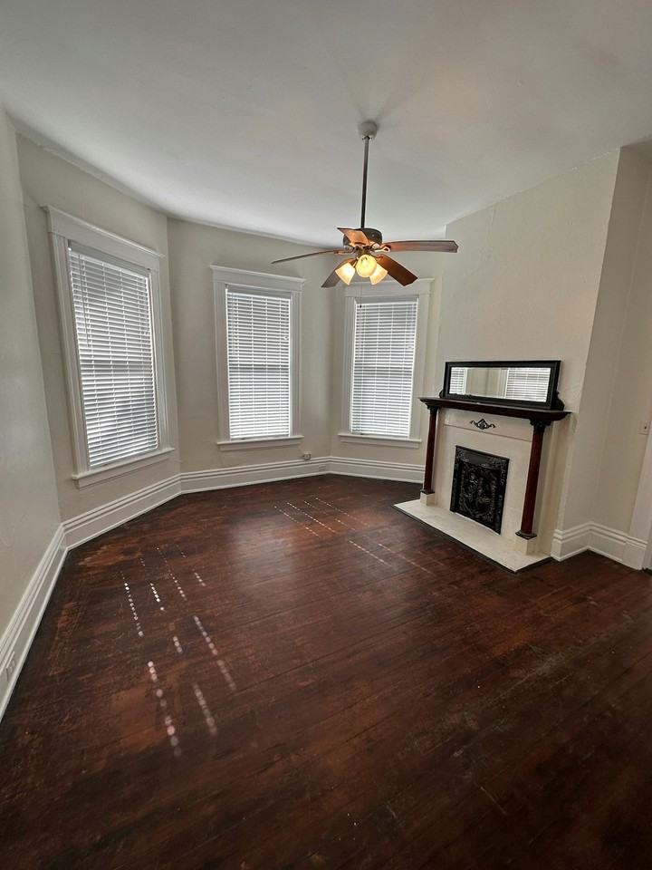 358 Michigan Avenue, Unit 3 - Photo 3 of 9