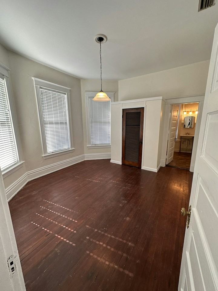 358 Michigan Avenue, Unit 3 - Photo 7 of 9