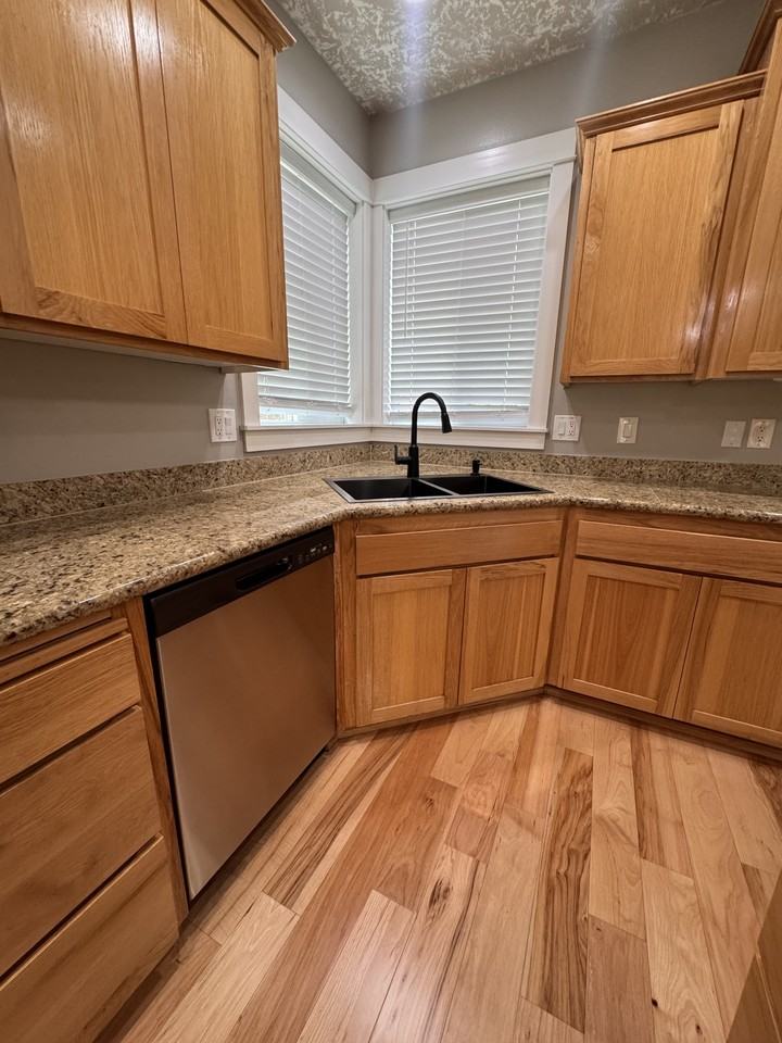 1604 Webb Lake Dr Ne #1 - Photo 5 of 35