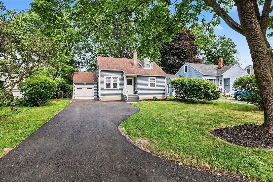 274 Newton Road - Photo 2 of 24