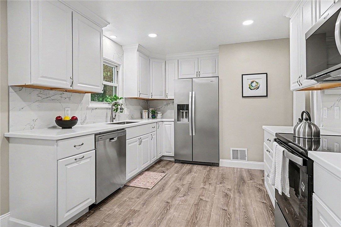 274 Newton Road - Photo 7 of 24