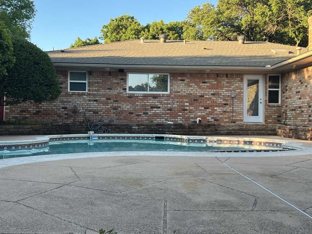 2401 Westridge Drive - Photo 2 of 9