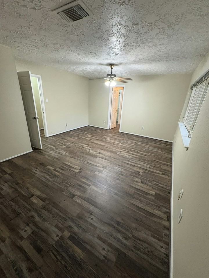 16623 Lost Quail Dr - Photo 6 of 14