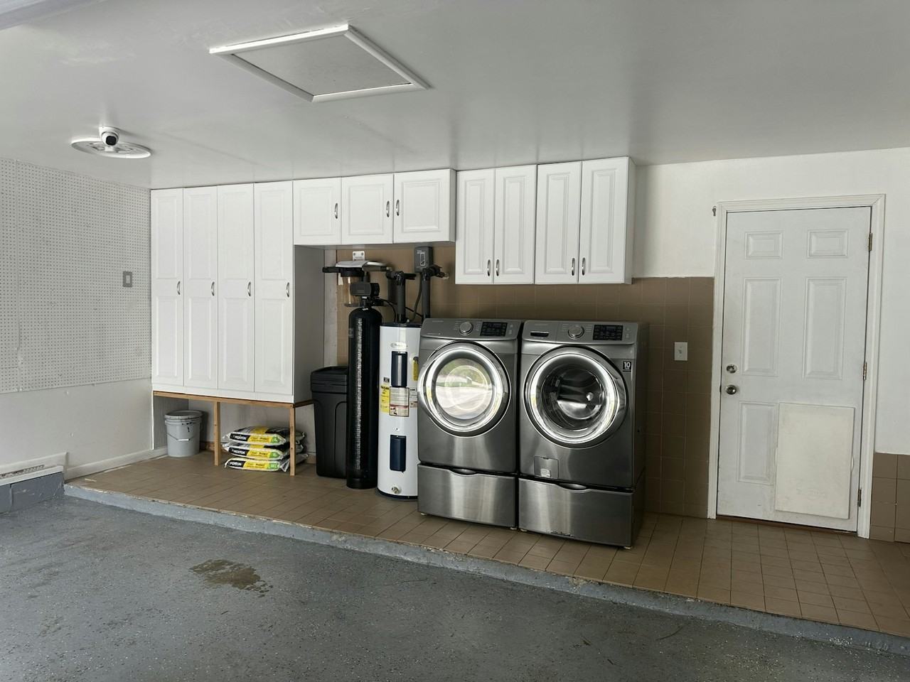 4123 Lazy Hollow Ln N - Photo 6 of 26