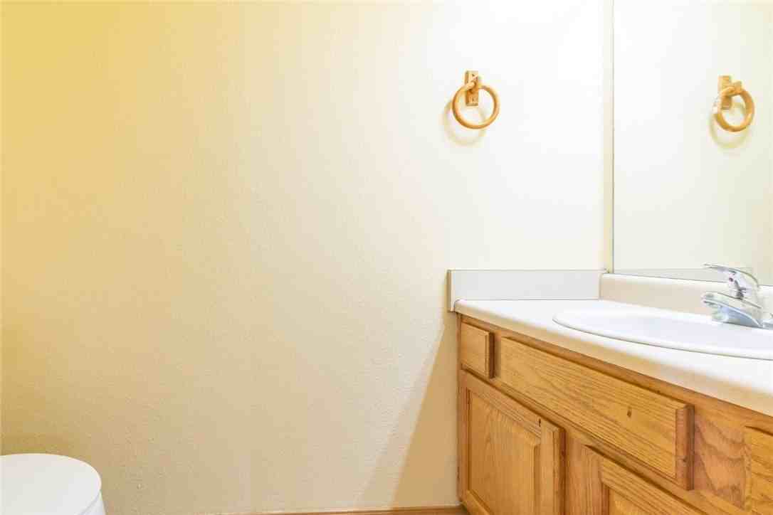 210 Meadow Ct - Photo 7 of 14