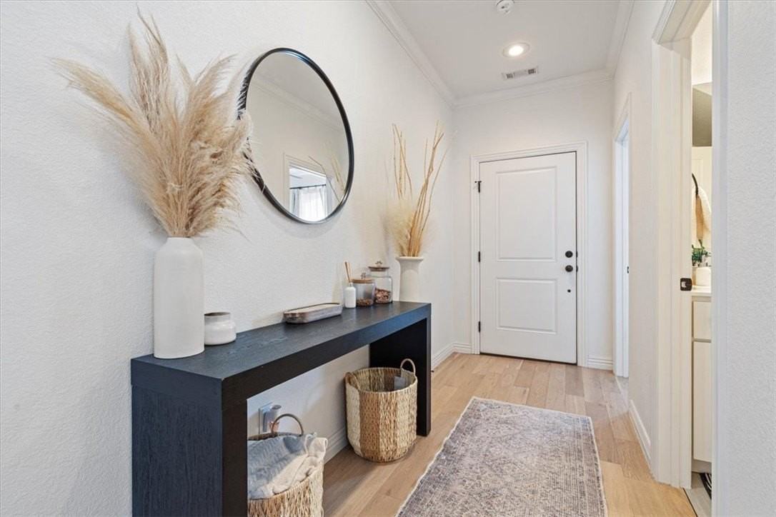 1410 Park St - Photo 4 of 30