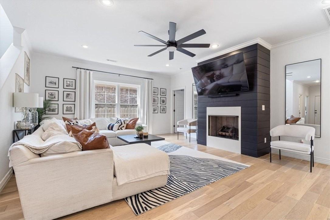 1410 Park St - Photo 6 of 30