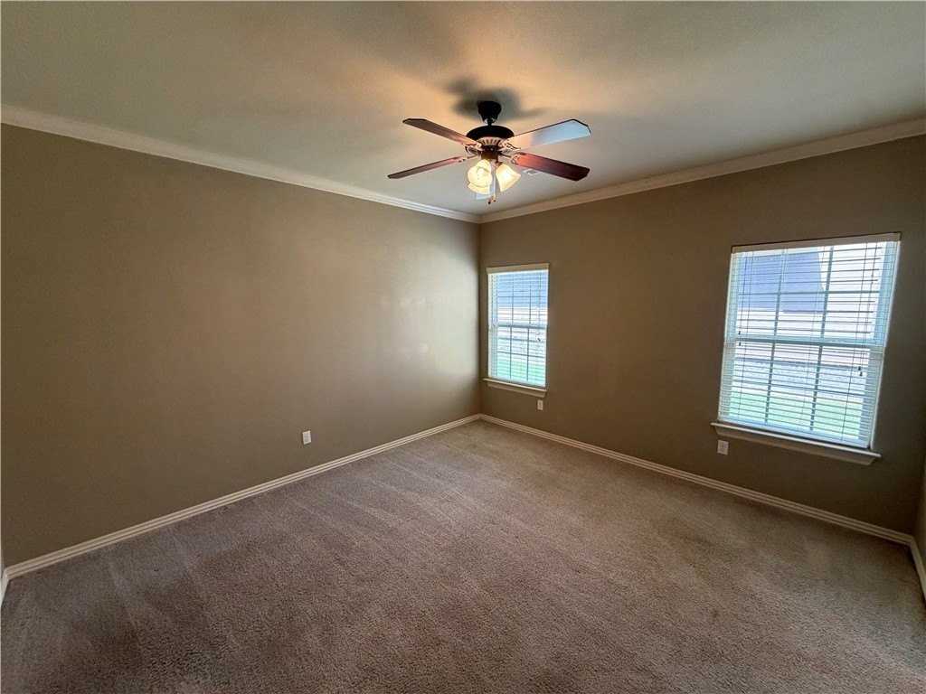537 N Keats Dr - Photo 3 of 27