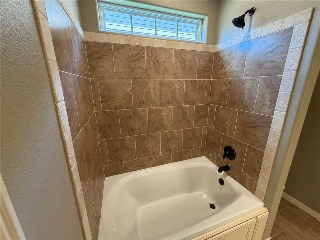 537 N Keats Dr - Photo 5 of 27