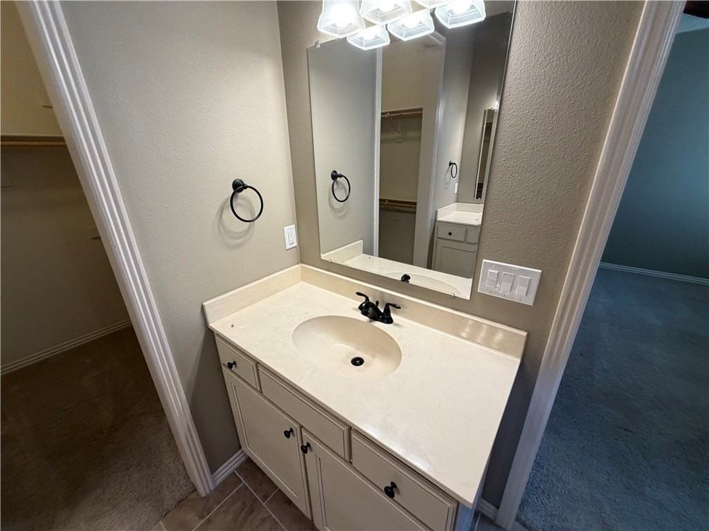 537 N Keats Dr - Photo 7 of 27
