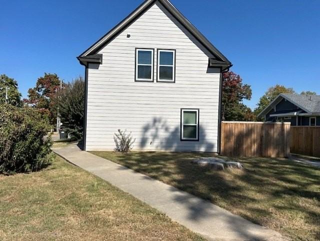 409 W Maple Ave #B - Photo 3 of 22