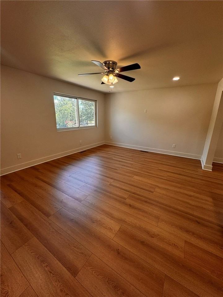 14919 Dutchmans Dr - Photo 3 of 23