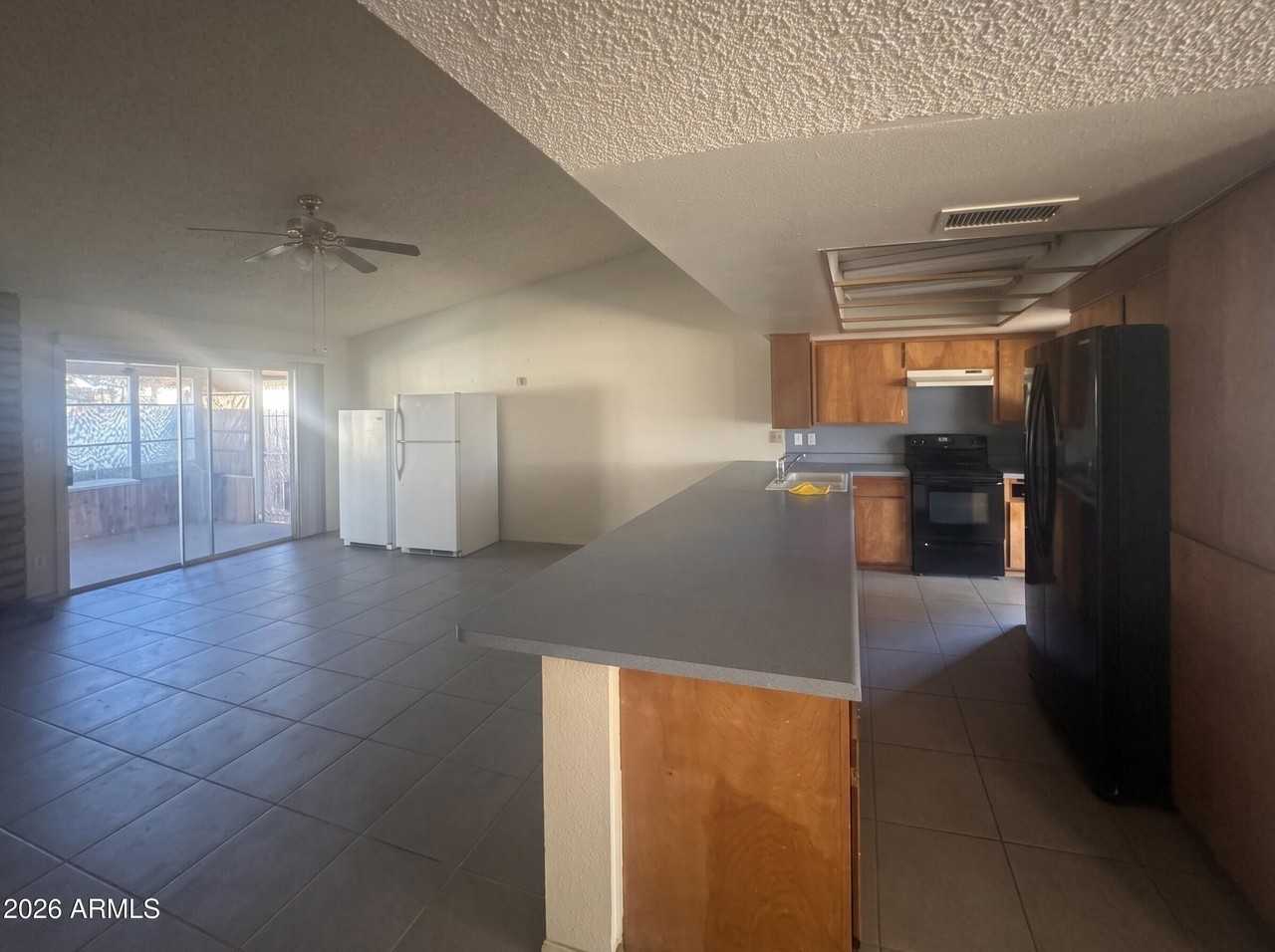 6420 W College Dr - Photo 5 of 30