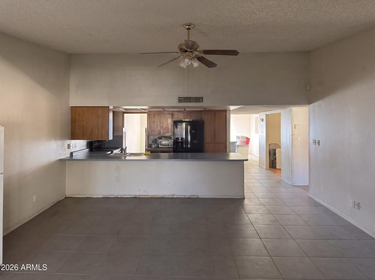 6420 W College Dr - Photo 6 of 30