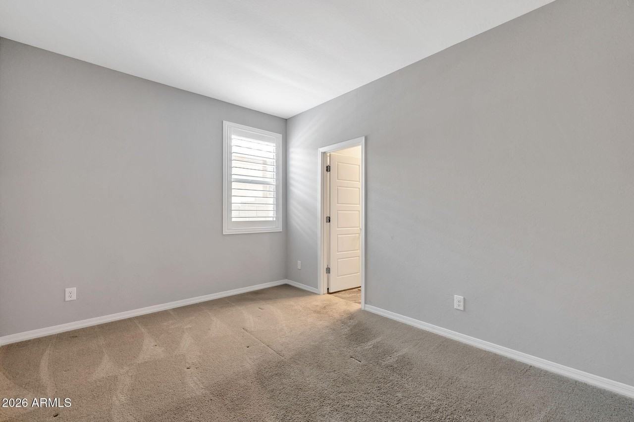 5819 N 88th Ln - Photo 6 of 25