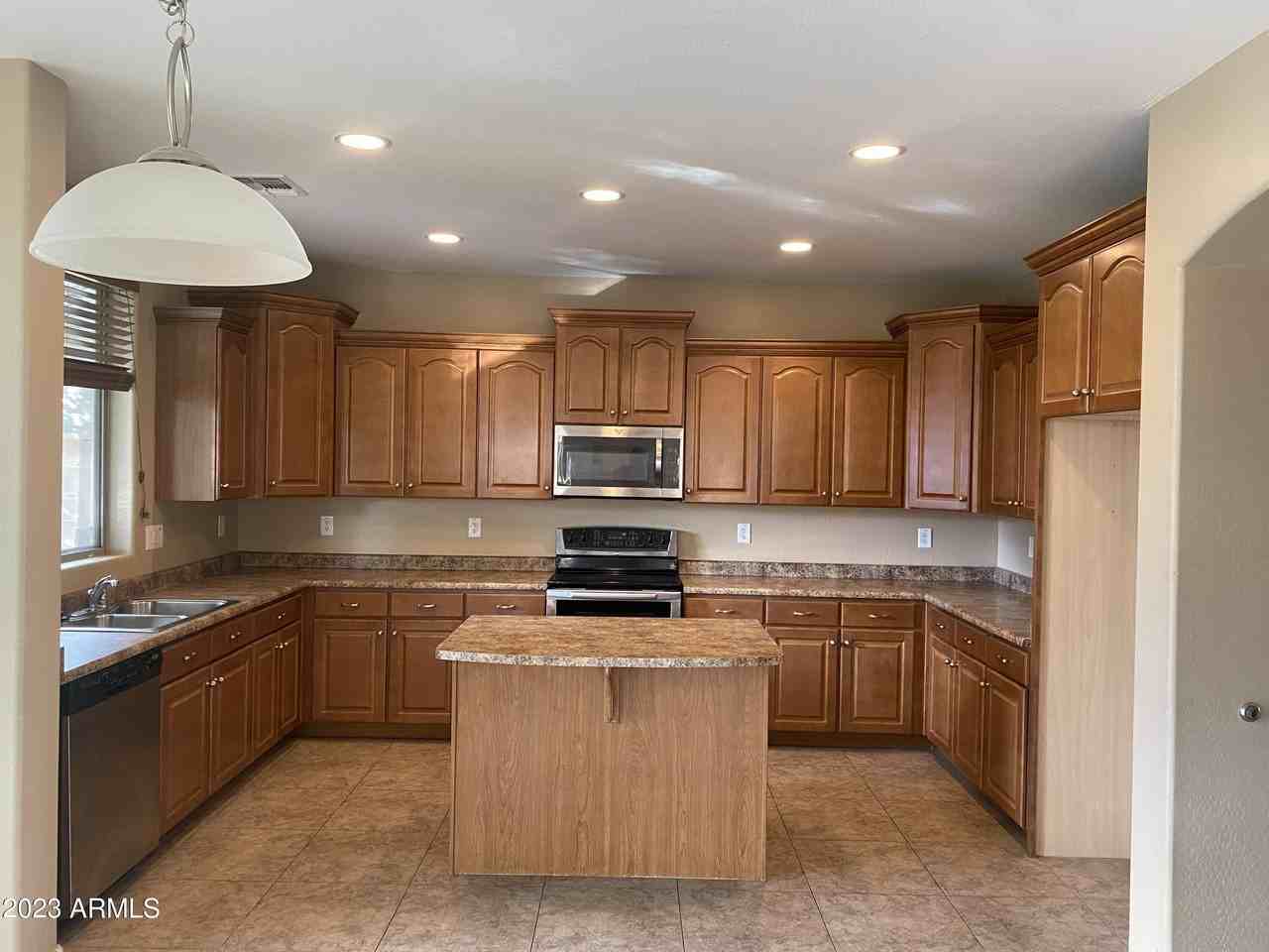 18045 W Carol Ave - Photo 3 of 17