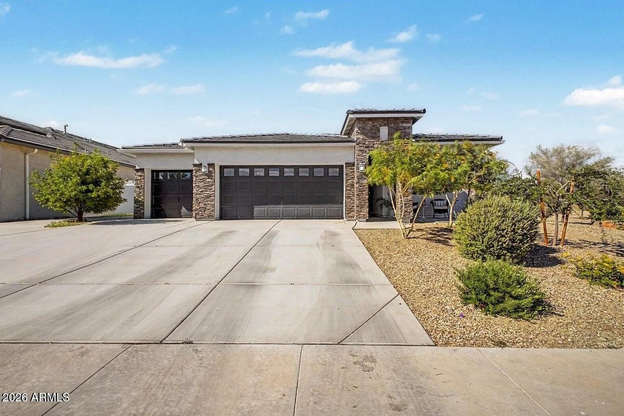 24054 W Verlea Dr