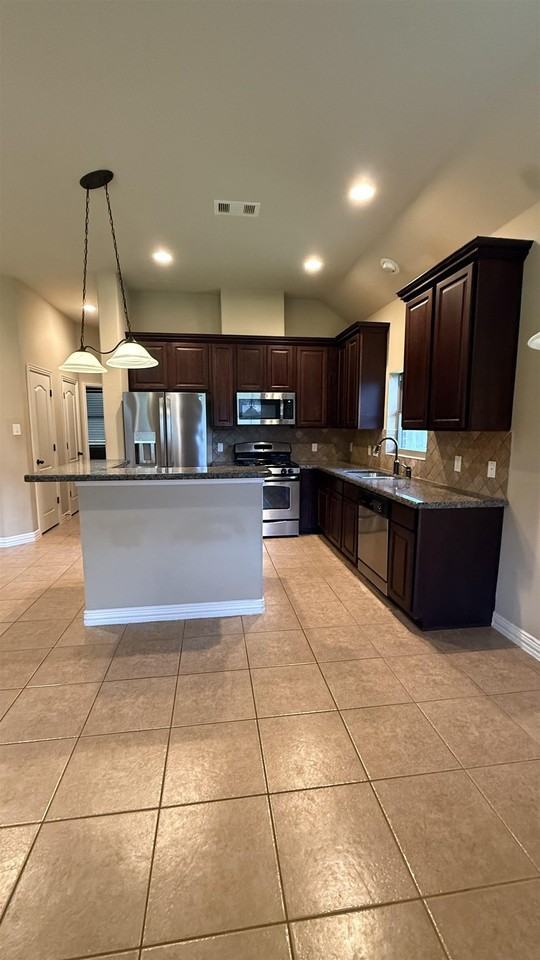 107 Mallory Ln - Photo 6 of 29