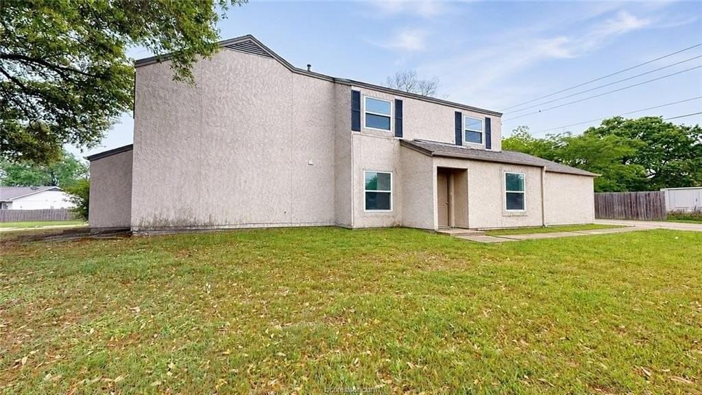 1327 Airline Dr - Photo 2 of 21