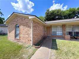 featured image of 1529 Hillside Dr