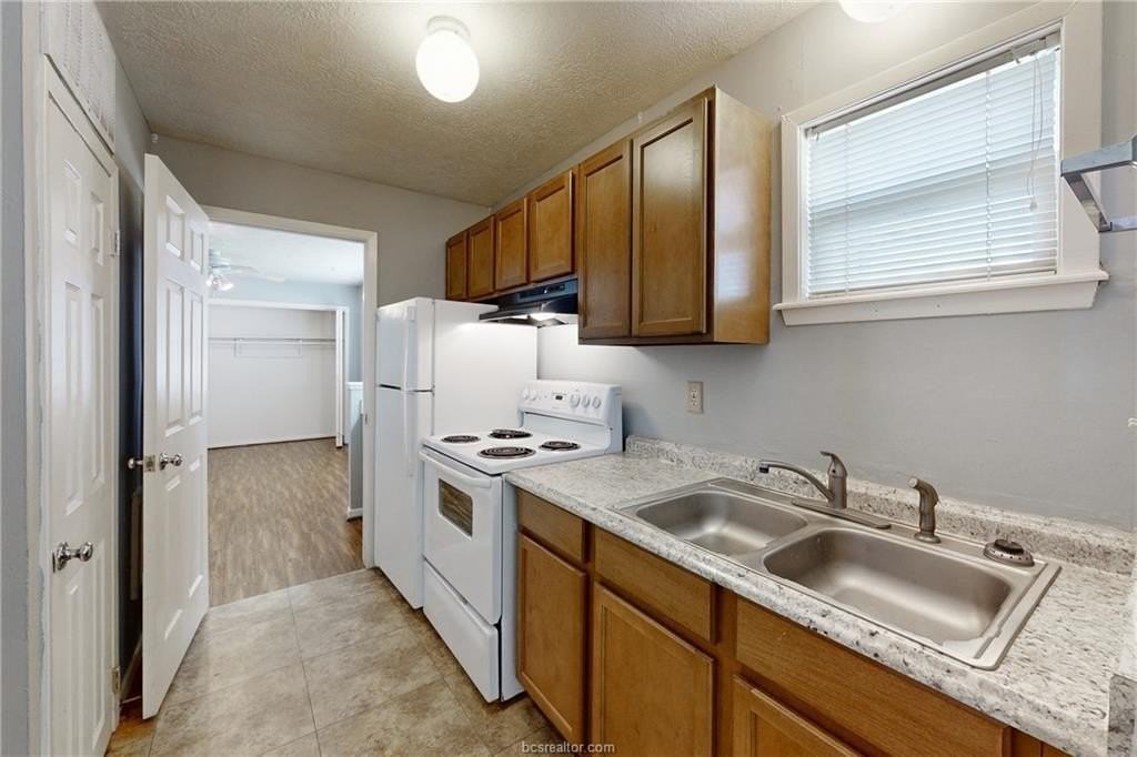304 Tauber St #3 - Photo 7 of 13