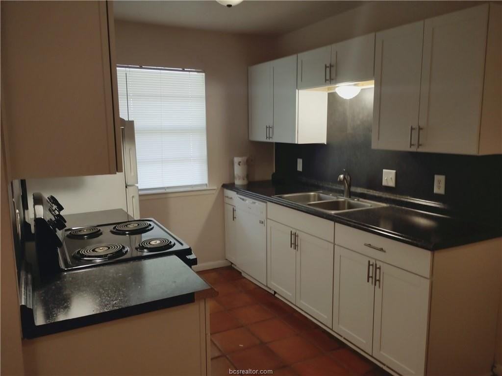 3203 Heatherwood Dr - Photo 6 of 23