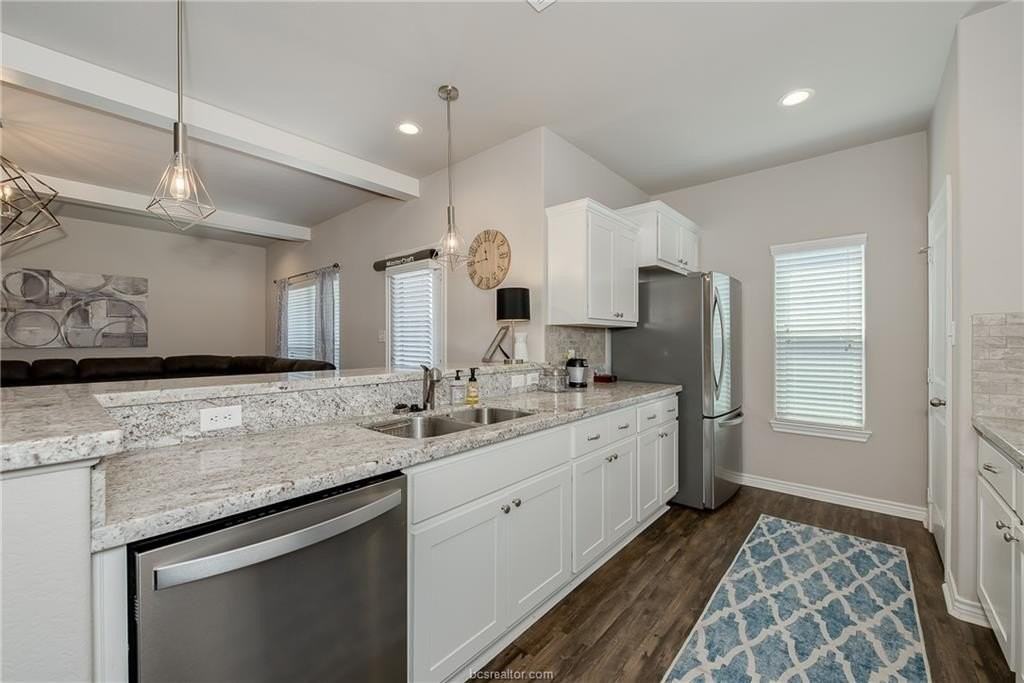 503 Hayes Ln - Photo 7 of 22