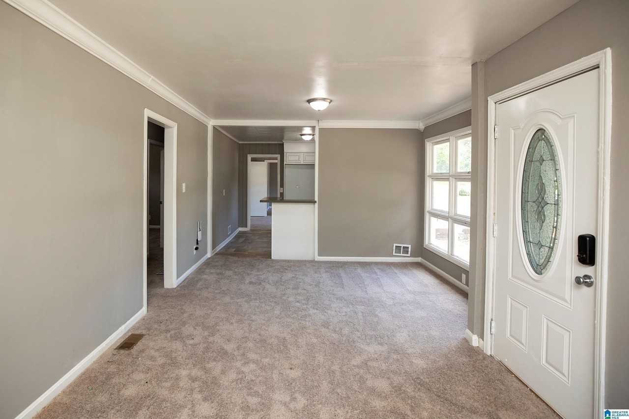 656 Kenwood Dr - Photo 6 of 21