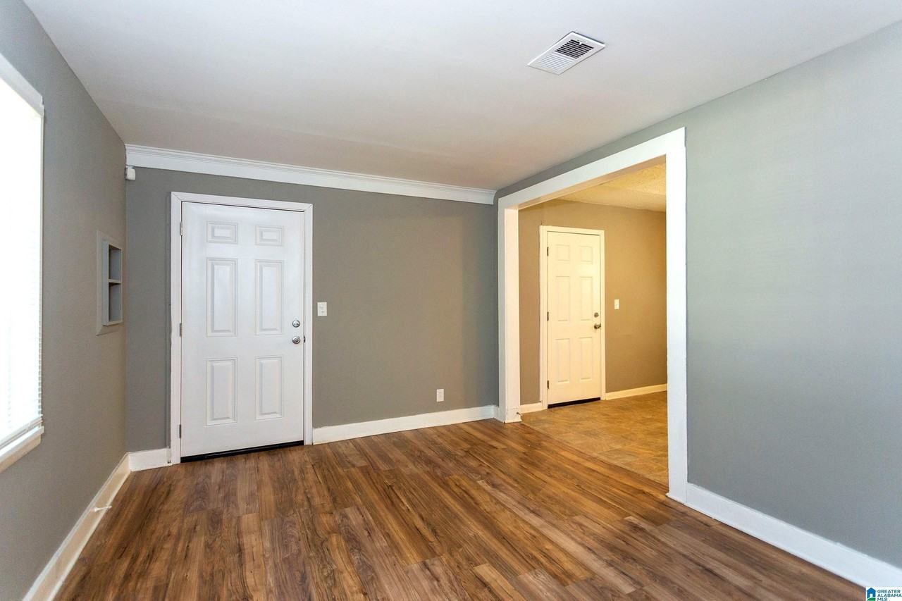 204 Mccormick Ave - Photo 7 of 18