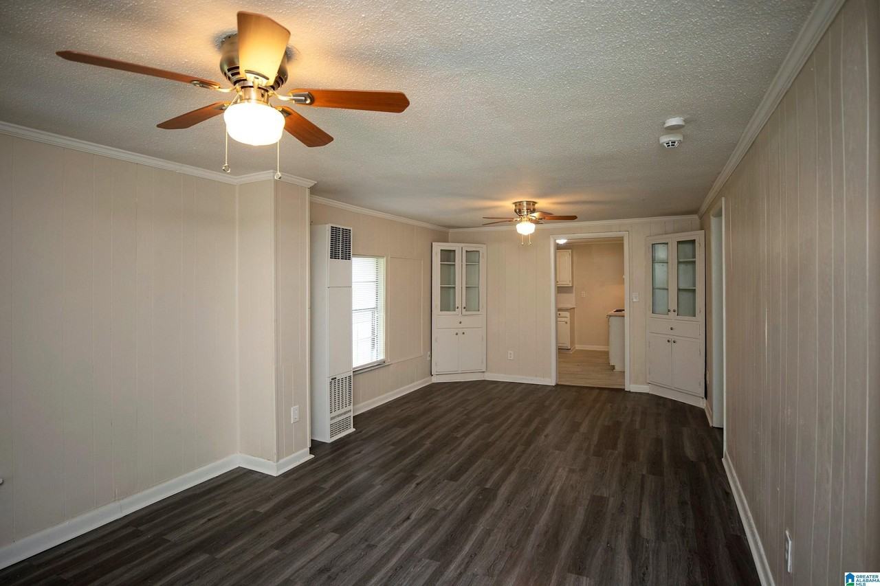 1133 7th Ave - Photo 6 of 22