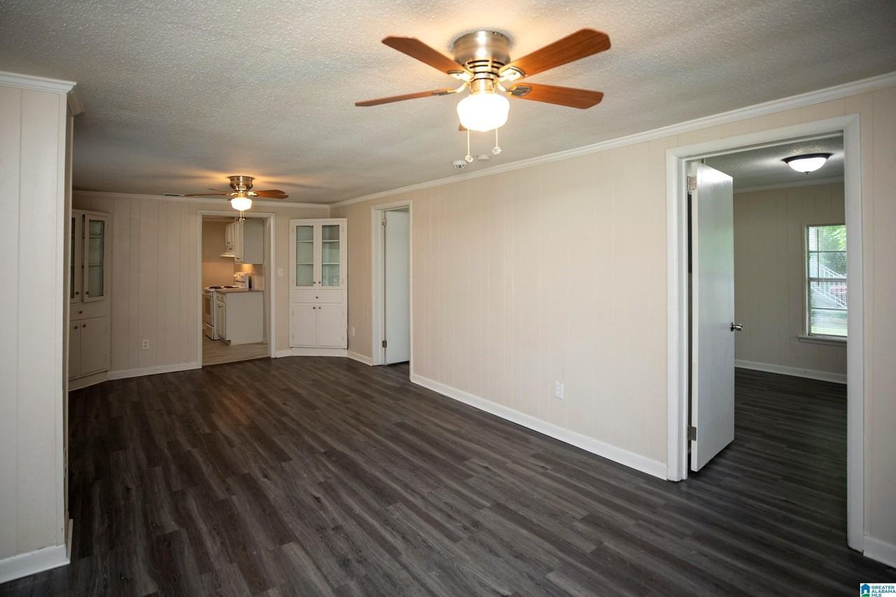 1133 7th Ave - Photo 7 of 22