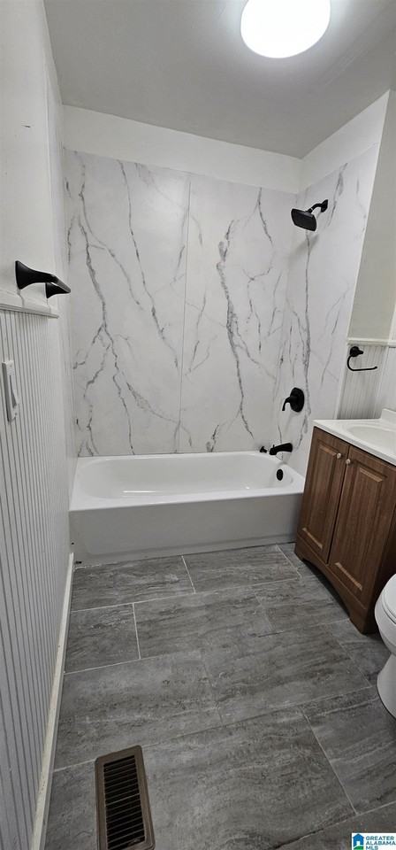 3233 Allison Bonnett Memorial Dr - Photo 2 of 10
