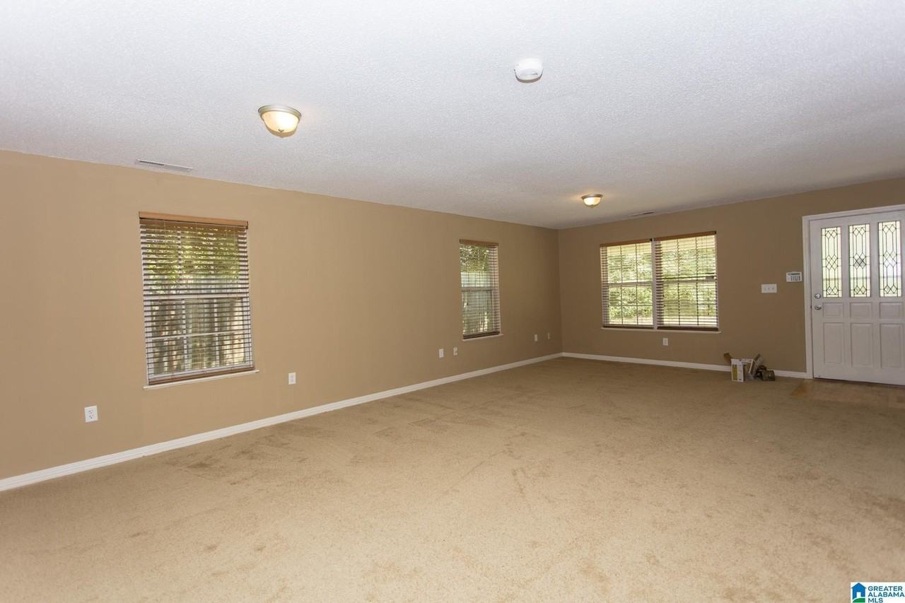 1612 Glenwood St Nw - Photo 7 of 21