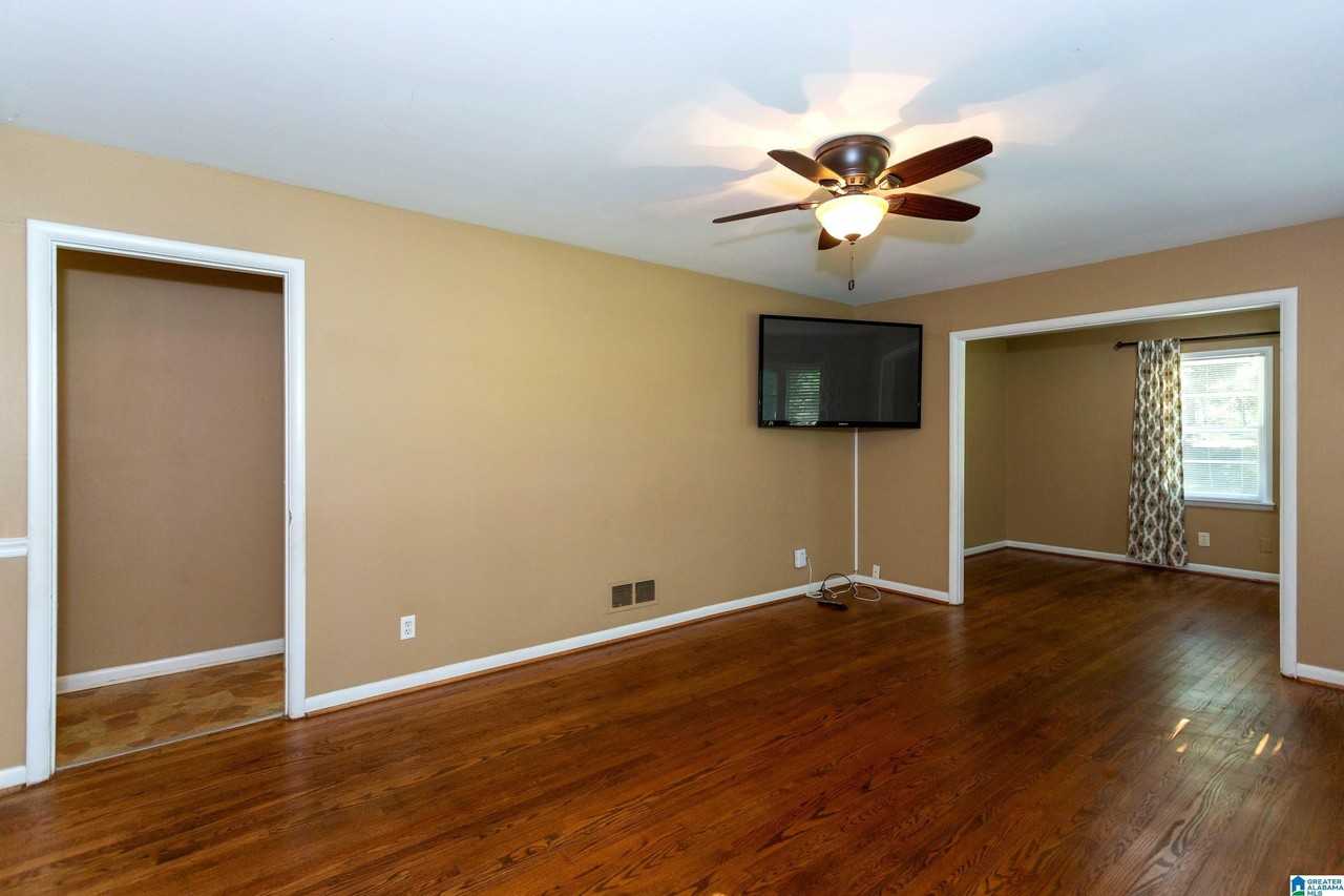2050 Pinehurst Dr - Photo 5 of 21