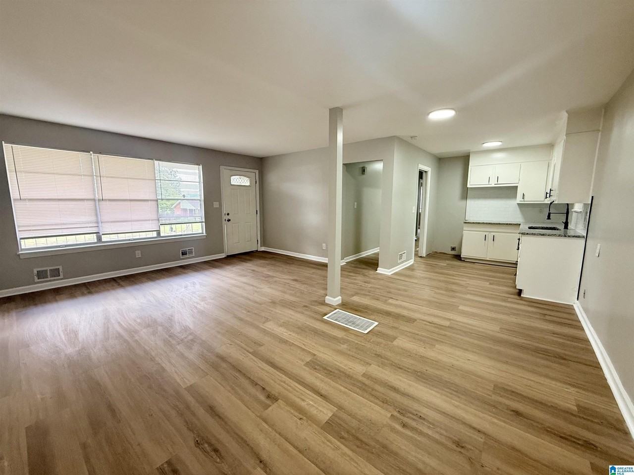 809 Fairfax Dr - Photo 2 of 14