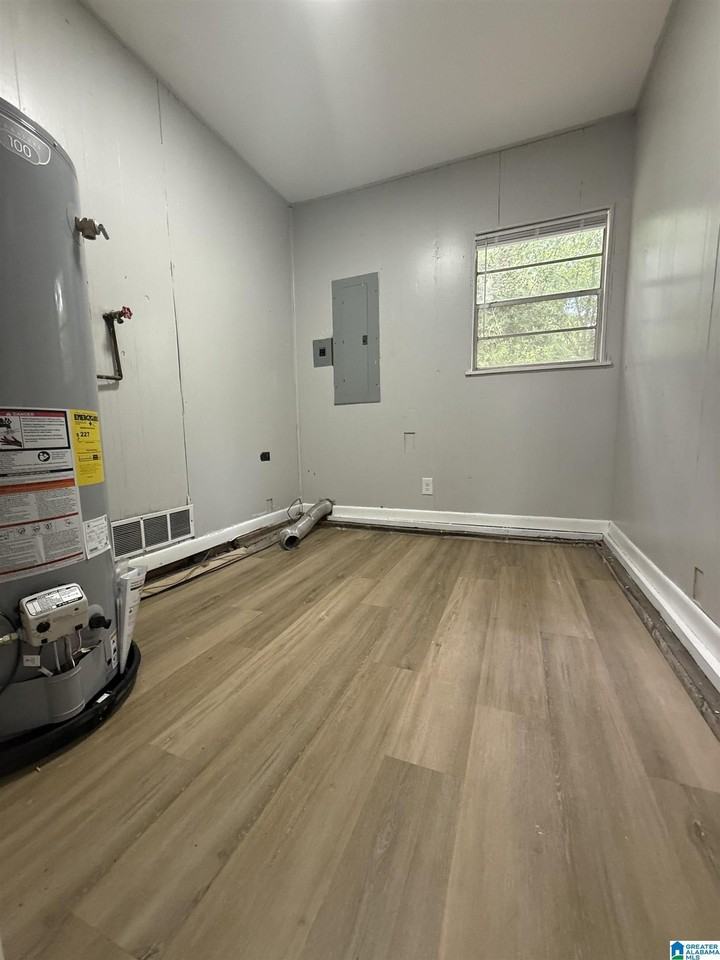 809 Fairfax Dr - Photo 6 of 14