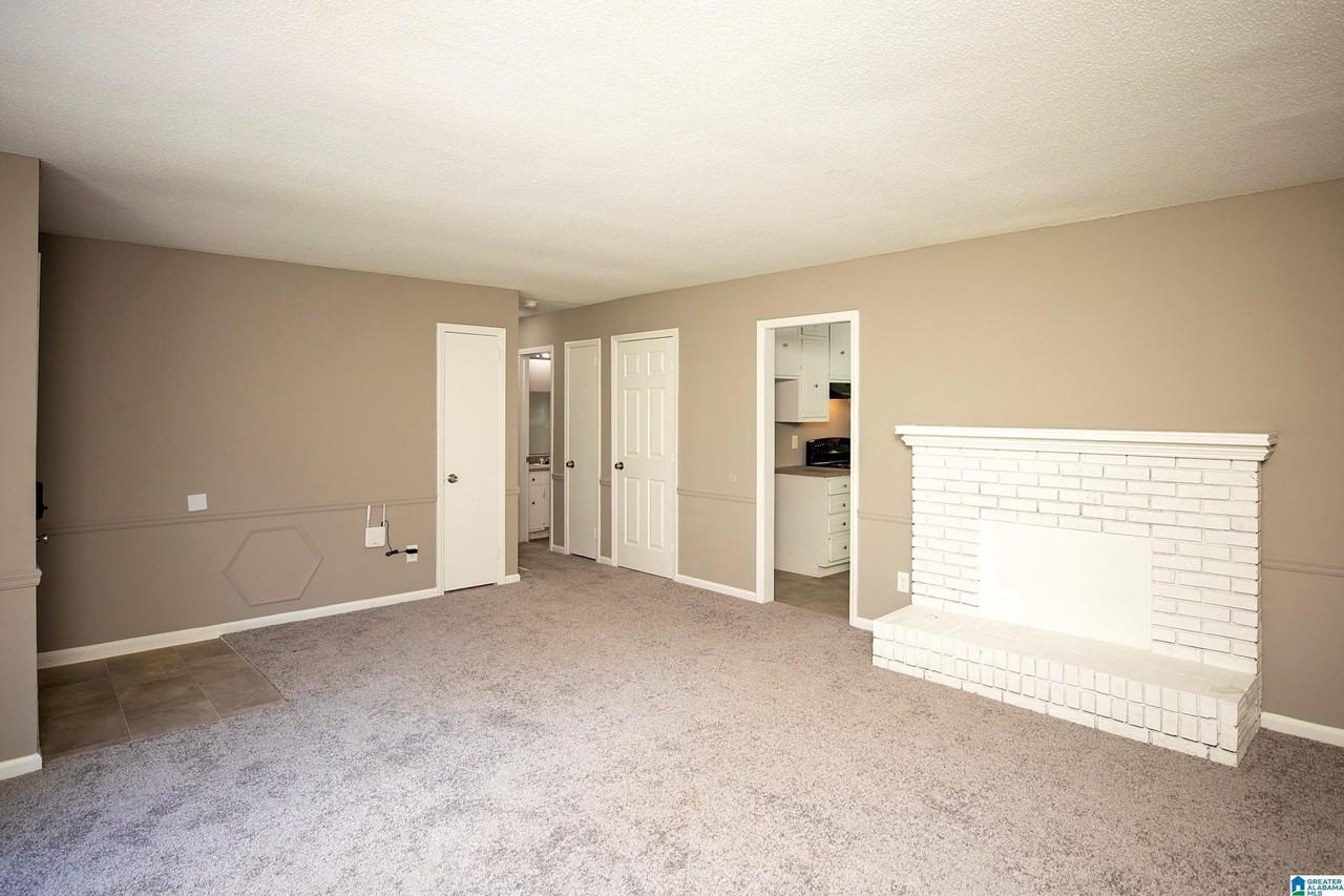 3142 Sleepy Hollow Dr - Photo 5 of 24