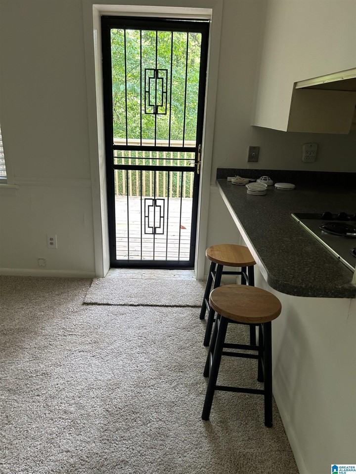 531 Tinker St - Photo 6 of 26