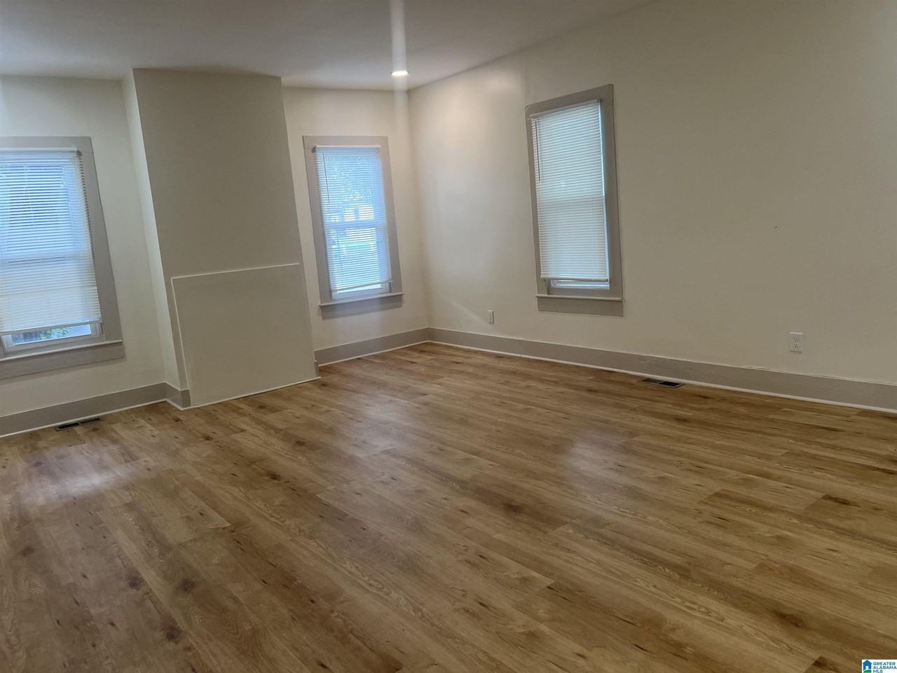 8236 2nd Ave S - Photo 6 of 18